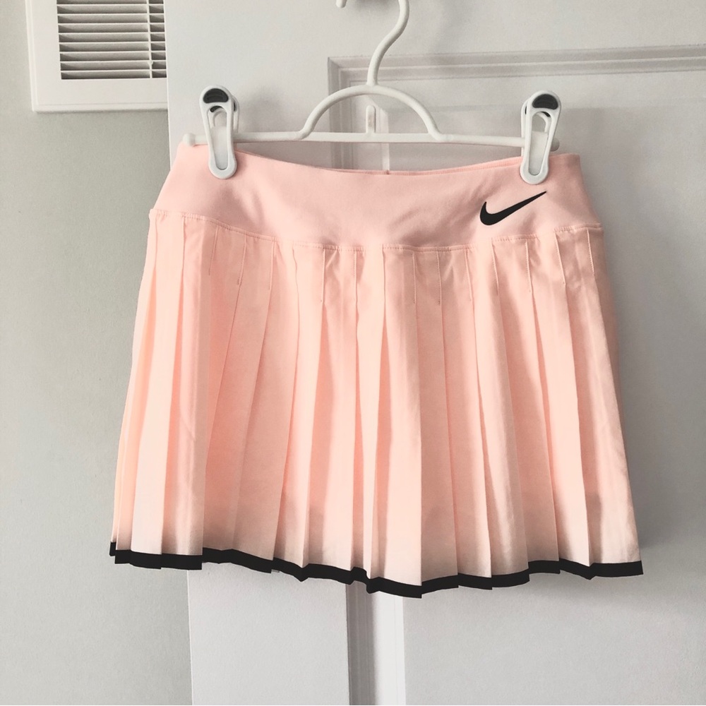 Nike Dry-Fit Peach Pleated Tennis / Golf Mini Skirt with Shorts